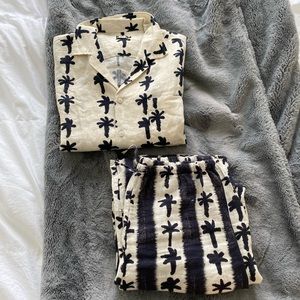 Desmond and Dempsey Palm Striped Linen Set